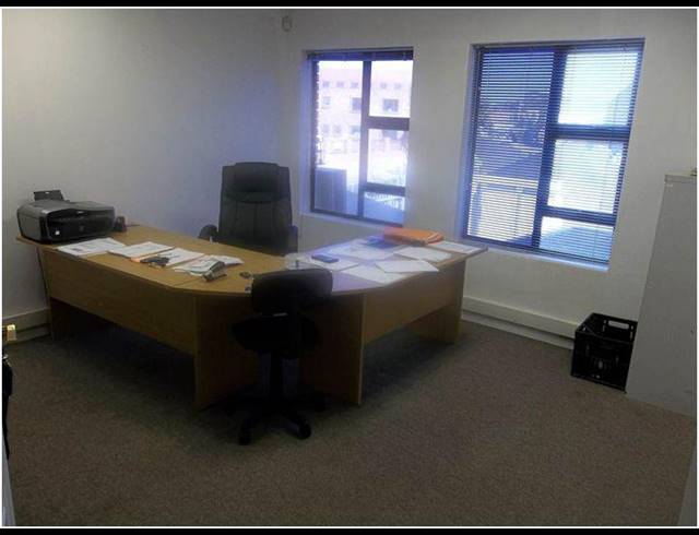 125M² OFFICE TO LET IN KILLARNEY GARDENS